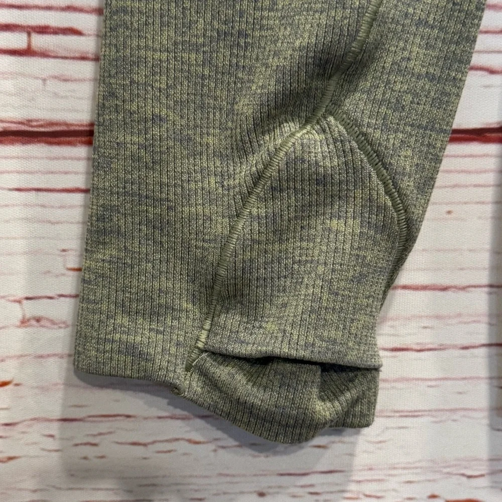 Lululemon Swiftly Tech Long Sleeve 2.0 in Asphalt Grey / Lemon Vibe Sz 8